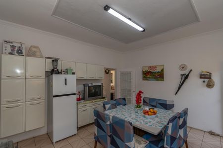 Casa à venda com 250m², 3 quartos e 4 vagas Casa à venda com 250m², 3 quartos e 4 vagasCozinha