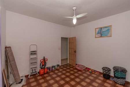 Casa à venda com 250m², 3 quartos e 4 vagas Casa à venda com 250m², 3 quartos e 4 vagasQuarto 1