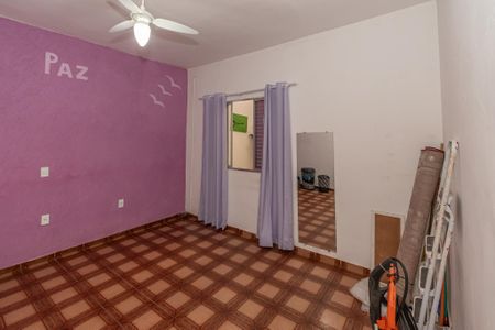 Casa à venda com 250m², 3 quartos e 4 vagas Casa à venda com 250m², 3 quartos e 4 vagasQuarto 1