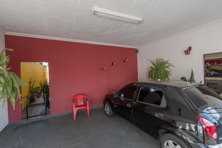 Casa à venda com 250m², 3 quartos e 4 vagas Casa à venda com 250m², 3 quartos e 4 vagasGaragem