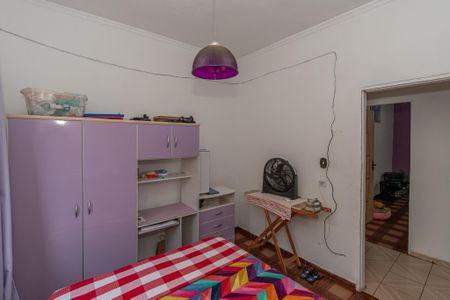 Casa à venda com 250m², 3 quartos e 4 vagas Casa à venda com 250m², 3 quartos e 4 vagasQuarto 2