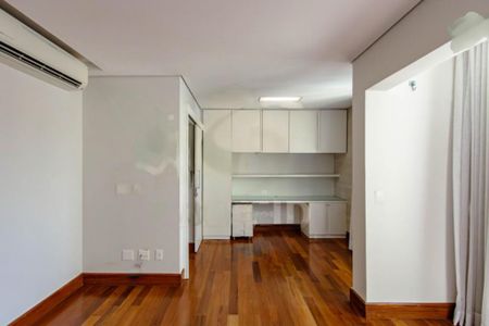 Apartamento à venda com 2 quartos, 180m² em Itaim Bibi, São Paulo
