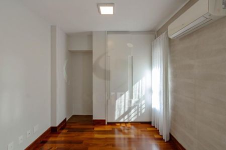 Apartamento à venda com 2 quartos, 180m² em Itaim Bibi, São Paulo