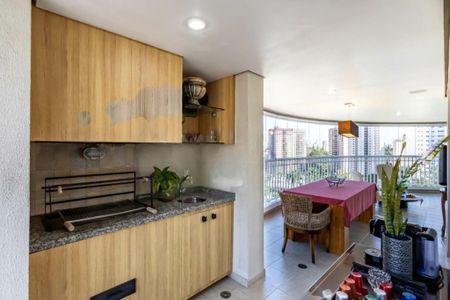 Apartamento à venda com 246m², 3 quartos e 4 vagas
