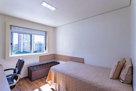 Apartamento à venda com 246m², 3 quartos e 4 vagas