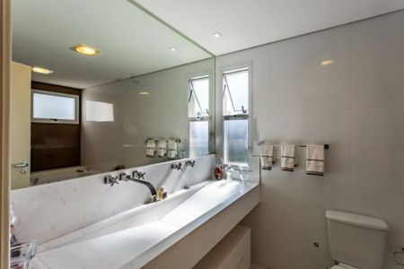 Apartamento à venda com 246m², 3 quartos e 4 vagas