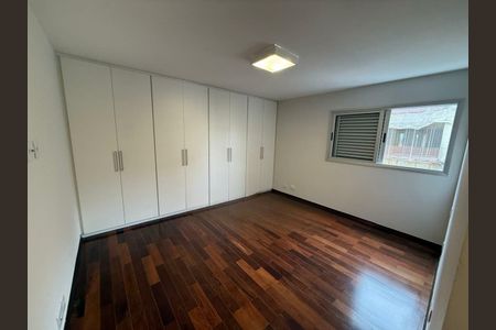 Apartamento à venda com 263m², 4 quartos e 2 vagas