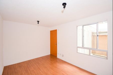 Sala de apartamento para alugar com 2 quartos, 37m² em Água Chata, Guarulhos