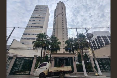 Apartamento para alugar com 197m², 3 quartos e 4 vagas Apartamento para alugar com 197m², 3 quartos e 4 vagasFachada