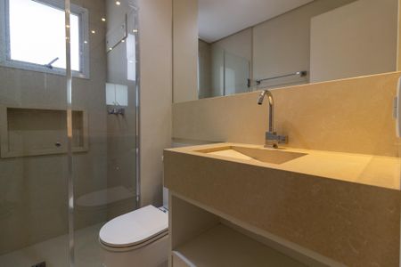 Apartamento para alugar com 197m², 3 quartos e 4 vagas Apartamento para alugar com 197m², 3 quartos e 4 vagasBanheiro