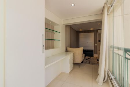 Apartamento para alugar com 197m², 3 quartos e 4 vagas Apartamento para alugar com 197m², 3 quartos e 4 vagasQuarto