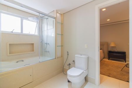 Apartamento para alugar com 197m², 3 quartos e 4 vagas Apartamento para alugar com 197m², 3 quartos e 4 vagasSuíte 2