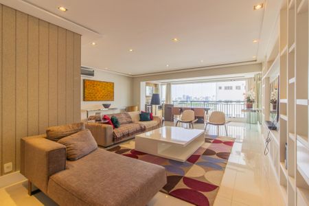 Apartamento para alugar com 197m², 3 quartos e 4 vagas Apartamento para alugar com 197m², 3 quartos e 4 vagasSala