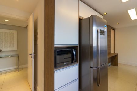 Apartamento para alugar com 197m², 3 quartos e 4 vagas Apartamento para alugar com 197m², 3 quartos e 4 vagasCozinha