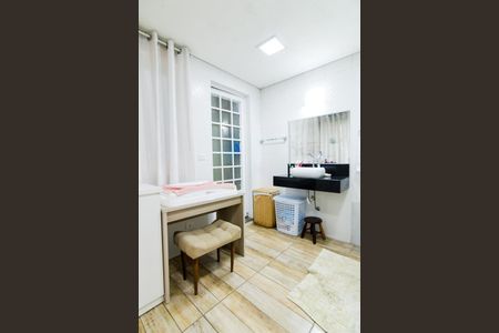 Casa à venda com 340m², 6 quartos e 4 vagasBanheiro social