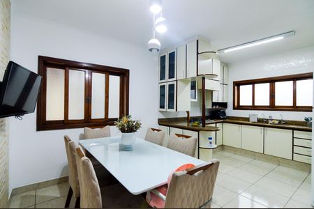 Casa à venda com 340m², 6 quartos e 4 vagasCozinha