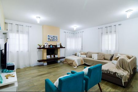 Casa à venda com 340m², 6 quartos e 4 vagasSala