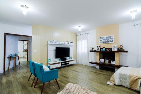 Sala de casa à venda com 6 quartos, 340m² em Vila Rosalia, Guarulhos