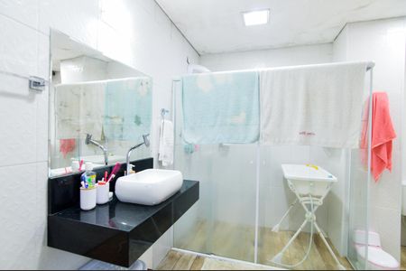 Casa à venda com 340m², 6 quartos e 4 vagasBanheiro social
