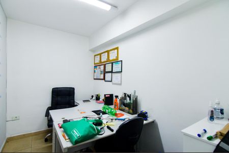Casa à venda com 340m², 6 quartos e 4 vagasEscritório