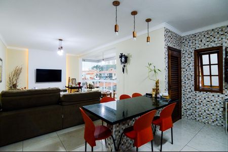Casa à venda com 340m², 6 quartos e 4 vagasCasa 2 -Cozinha