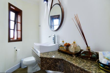 Casa à venda com 340m², 6 quartos e 4 vagasLavabo