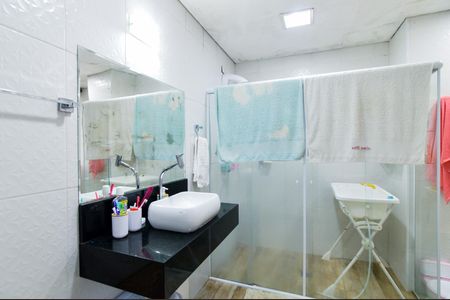 Casa à venda com 340m², 6 quartos e 4 vagasBanheiro social
