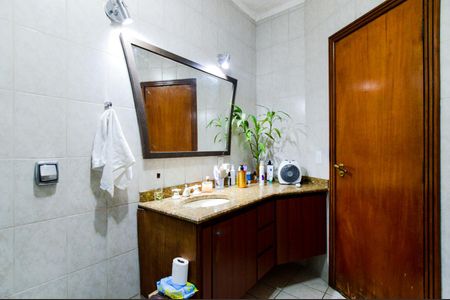 Casa à venda com 340m², 6 quartos e 4 vagasCasa 2 - Banheiro social 