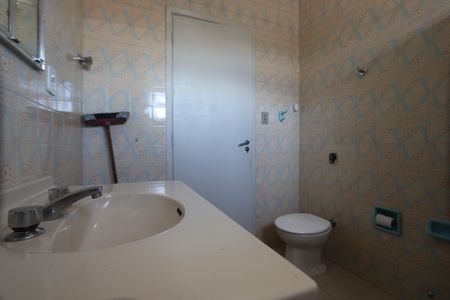 Banheiro Social de casa para alugar com 3 quartos, 230m² em Vila Prudente, São Paulo