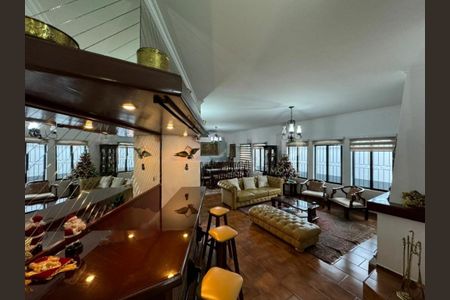 Casa à venda com 195m², 3 quartos e 2 vagas