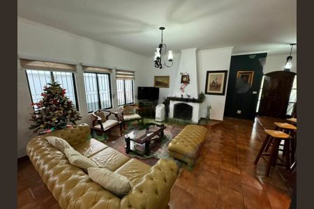 Casa à venda com 3 quartos, 195m² em Jardim Campo Grande, São Paulo