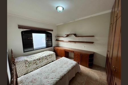 Casa à venda com 195m², 3 quartos e 2 vagas