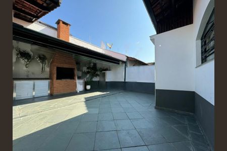 Casa à venda com 195m², 3 quartos e 2 vagas