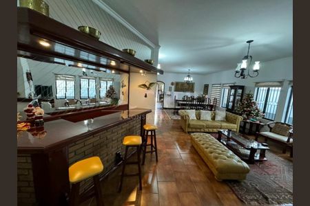 Casa à venda com 3 quartos, 195m² em Jardim Campo Grande, São Paulo