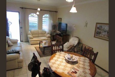 Casa à venda com 2 quartos, 176m² em Jardim Marajoara, São Paulo