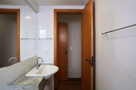 Apartamento para alugar com 107m², 3 quartos e 2 vagas Apartamento para alugar com 107m², 3 quartos e 2 vagasBanheiro