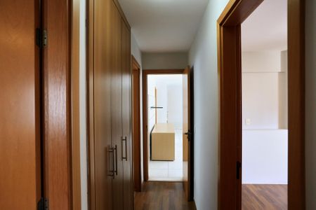 Apartamento para alugar com 107m², 3 quartos e 2 vagas Apartamento para alugar com 107m², 3 quartos e 2 vagasCorredor