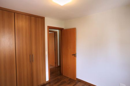 Apartamento para alugar com 107m², 3 quartos e 2 vagas Apartamento para alugar com 107m², 3 quartos e 2 vagasQuarto