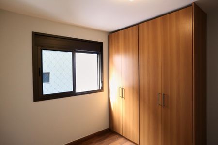 Apartamento para alugar com 107m², 3 quartos e 2 vagas Apartamento para alugar com 107m², 3 quartos e 2 vagasQuarto 1