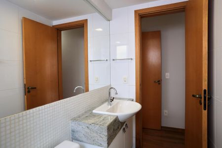 Apartamento para alugar com 107m², 3 quartos e 2 vagas Apartamento para alugar com 107m², 3 quartos e 2 vagasBanheiro