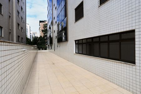 Apartamento para alugar com 107m², 3 quartos e 2 vagas Apartamento para alugar com 107m², 3 quartos e 2 vagasÁrea comum