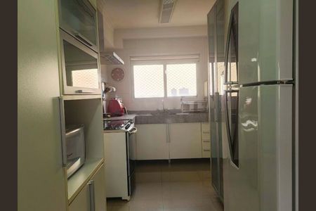 Apartamento à venda com 181m², 4 quartos e sem vaga