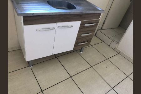 Cozinha de apartamento para alugar com 1 quarto, 35m² em Parque Sao Miguel, São Paulo