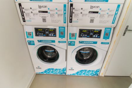 Apartamento à venda com 44m², 2 quartos e sem vaga Apartamento à venda com 44m², 2 quartos e sem vagaLavanderia