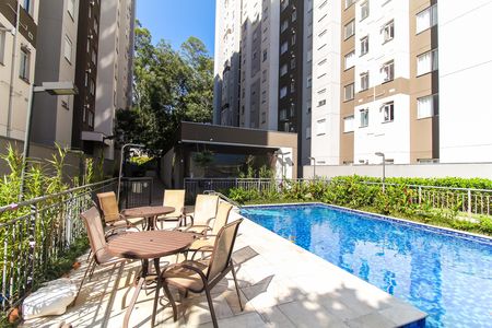 Apartamento à venda com 44m², 2 quartos e sem vaga Apartamento à venda com 44m², 2 quartos e sem vagaÁrea comum - Piscina