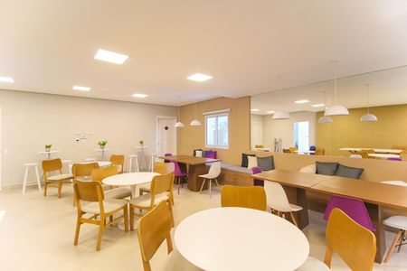 Apartamento à venda com 44m², 2 quartos e sem vaga Apartamento à venda com 44m², 2 quartos e sem vagaÁrea comum - Salão de festas