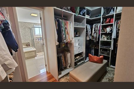 Apartamento à venda com 266m², 4 quartos e 4 vagas