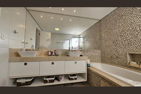Apartamento à venda com 266m², 4 quartos e 4 vagas