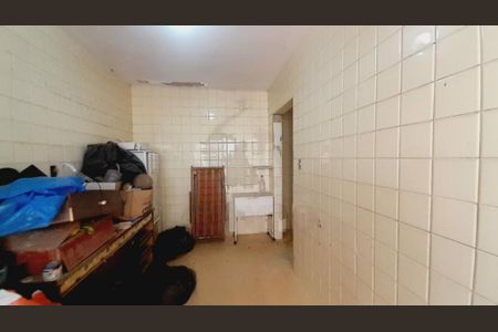 Casa à venda com 3 quartos, 220m² em Vila Inglesa, São Paulo