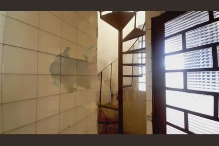 Casa à venda com 3 quartos, 220m² em Vila Inglesa, São Paulo